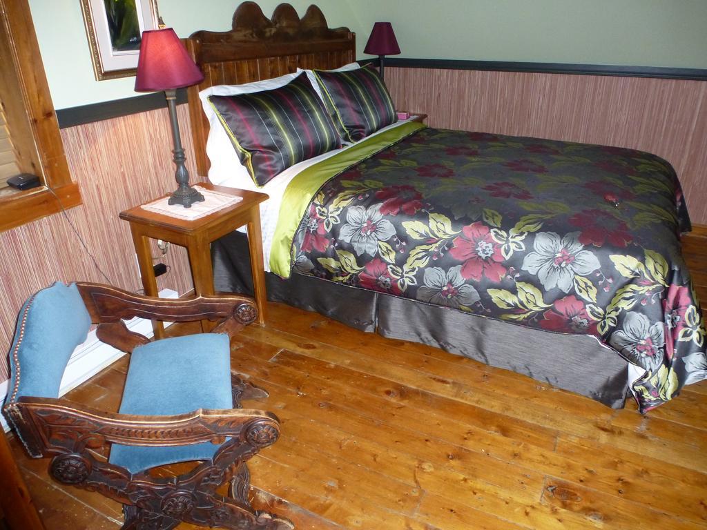 B&B Les Deux Pignons Petit-Saguenay Eksteriør billede