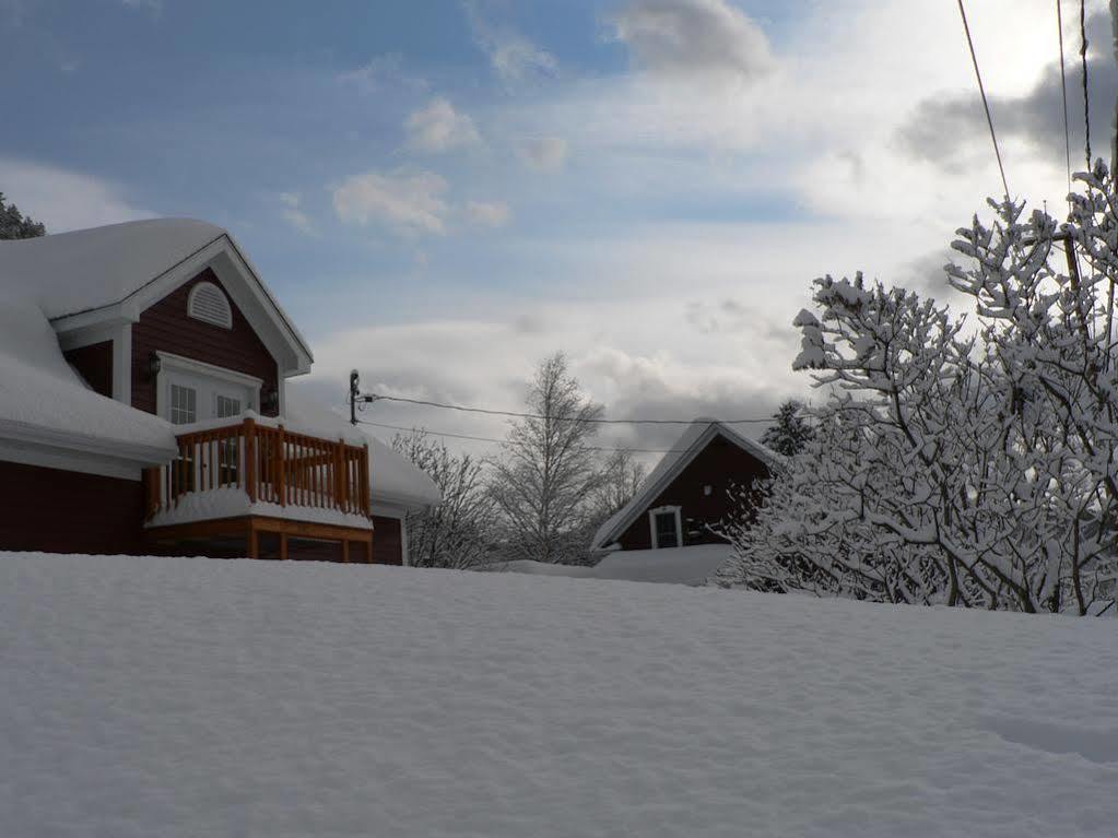 B&B Les Deux Pignons Petit-Saguenay Eksteriør billede